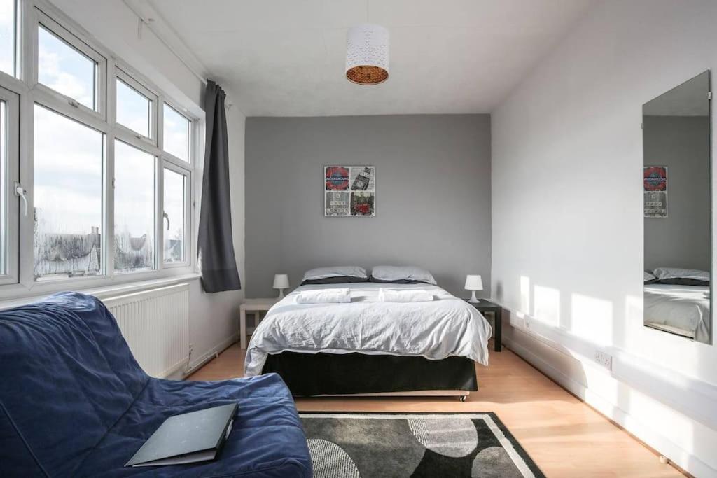 Large Modern Apartment With Garden Sleeps 10 Guests Londen Buitenkant foto